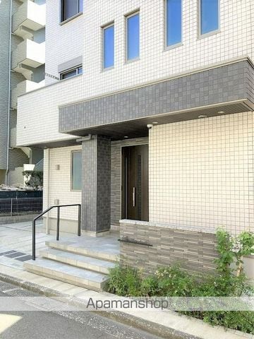 R SHIROKANE アールシロカネの玄関写真