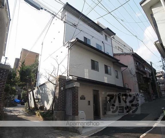 AYメゾン中立売の外観写真