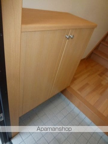 メゾネット椿 南棟の内装写真