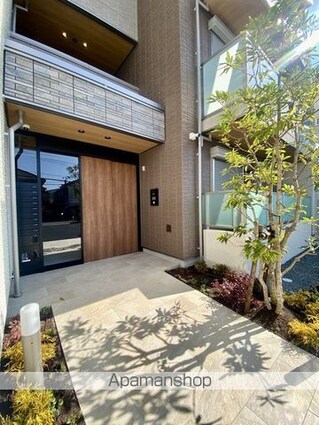 和歌山県和歌山市西紺屋町１丁目[1LDK/47.73m2]のエントランス