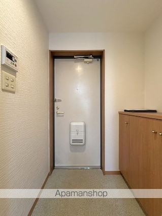 メゾン２２[1K/30.83m2]の玄関