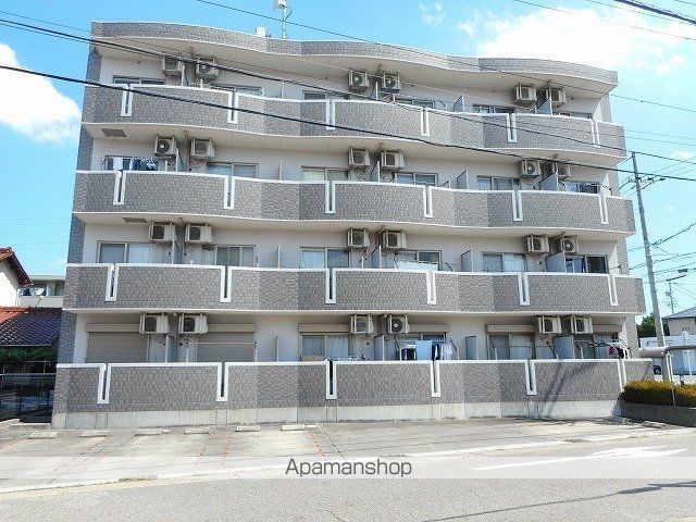 プラシードカーサの外観写真