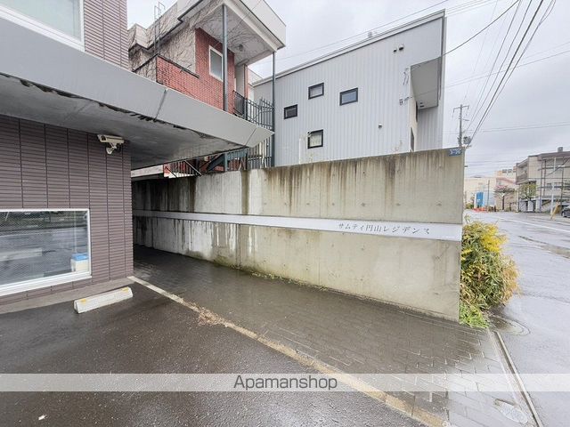 プライマル札幌円山の玄関写真