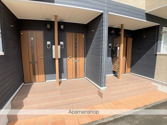 R・レオーネの玄関写真