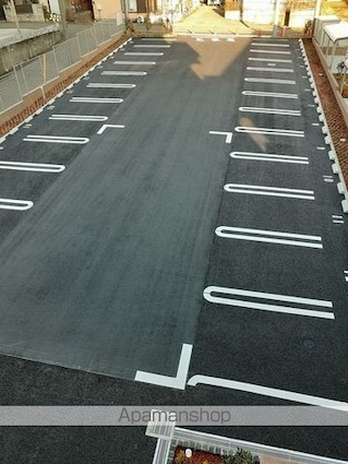 ラピスラズリ[1K/33.65m2]の駐車場