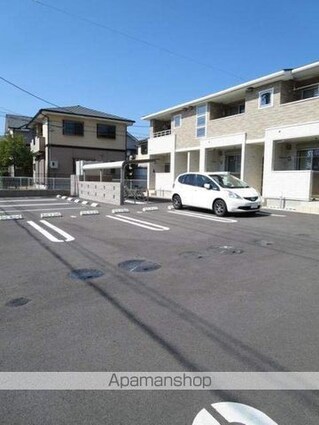 フィールドビーチ加茂名[1LDK/42.28m2]の駐車場1