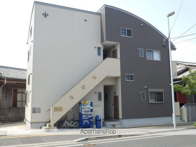 アルファーレ姪浜駅南の外観写真