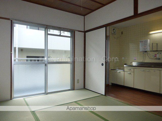 カルフールVの内装写真