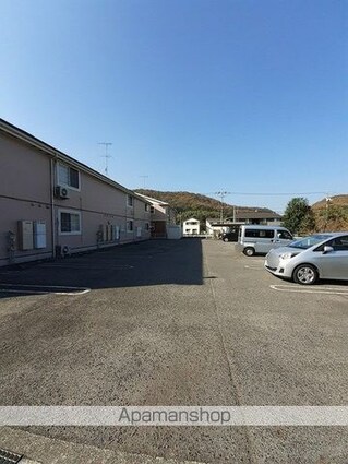 ドゥーロジュマン[2LDK/58.98m2]の駐車場