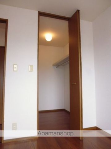 ロイヤルステージタウン鳥栖 B棟の内装写真