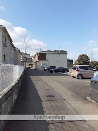 香川県綾歌郡綾川町萱原[1LDK/45.33m2]の駐車場