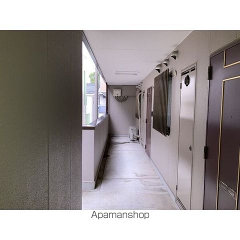 プリミエール塩付通の玄関写真