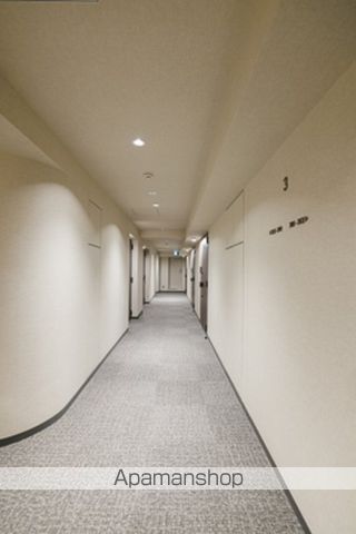 オアーゼ新宿西落合レジデンスの玄関写真