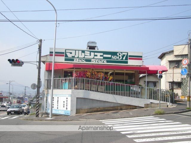 クレストールの周辺写真