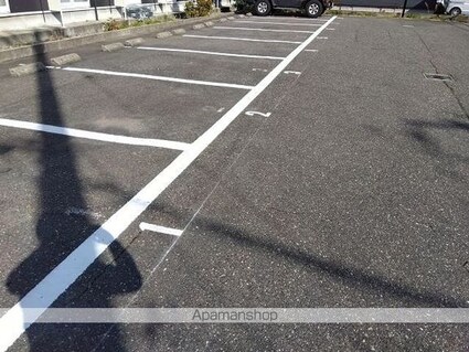 レオパレスリベルテ[1K/22.7m2]の駐車場