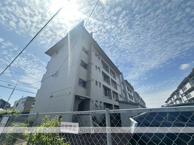 五番町住宅B棟の外観写真