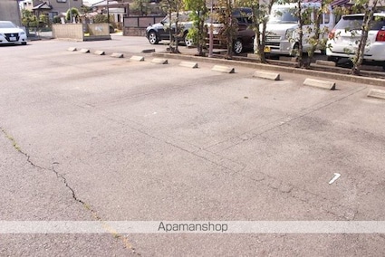 岐阜県可児市下恵土[3LDK/70.24m2]の駐車場2