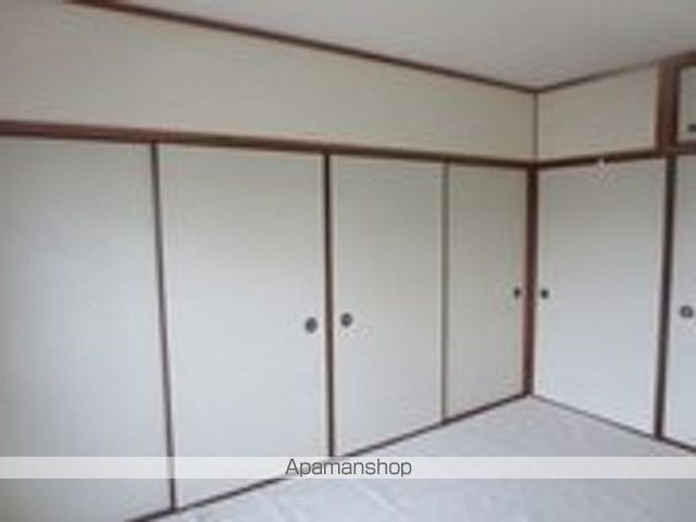 リアライズVの内装写真