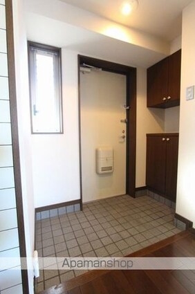 香川県高松市松縄町[1K/34.86m2]の玄関