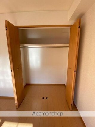 クリスタル　Ｄ[2LDK/55.47m2]の収納