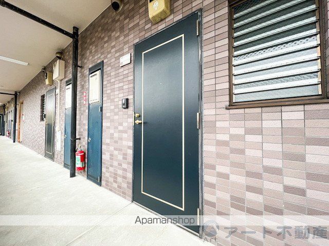 オーパスワンの玄関写真