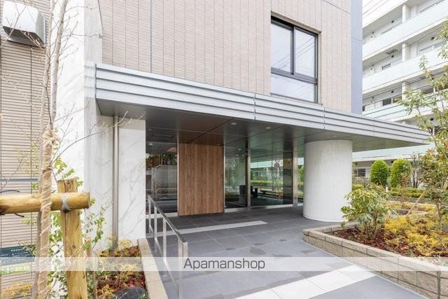 ザ・パークワンズ三軒茶屋の玄関写真