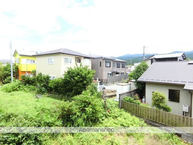 セレス富士岡の玄関写真