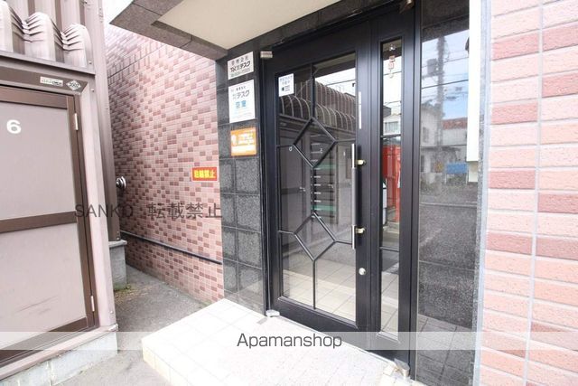 アビタ元町の玄関写真