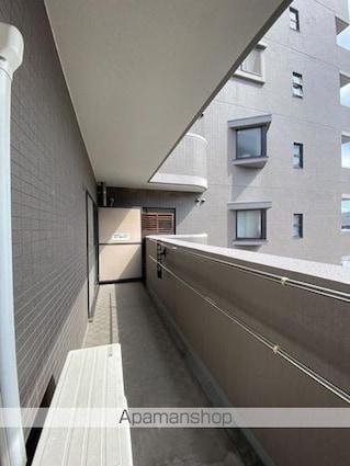 ダイアパレスロワイヤル栗林公園[3LDK/70.32m2]のバルコニー