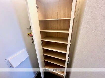 レオパレスねむの木[1K/20.81m2]の収納1