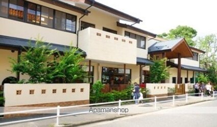 ＨＡＲＲＩＳＯＮＳ　ＣＯＡＴ　ＳＨＩＭＩＺＵ[2LDK/65.6m2]の周辺1