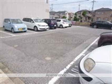 フォレストリバー[2LDK/49.5m2]の駐車場