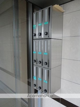 クローバー南川添[1DK/34.25m2]のエントランス