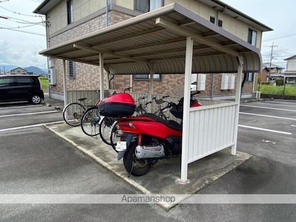 リジェール東山崎　Ａ・Ｂ[2DK/55.44m2]の共用部1