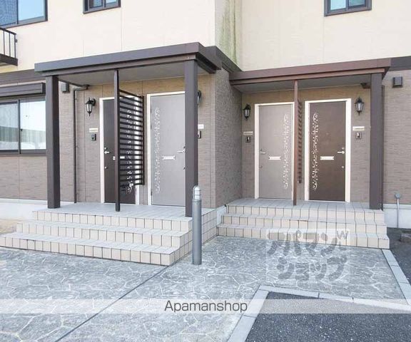 ヴェルコート A棟・B棟の玄関写真