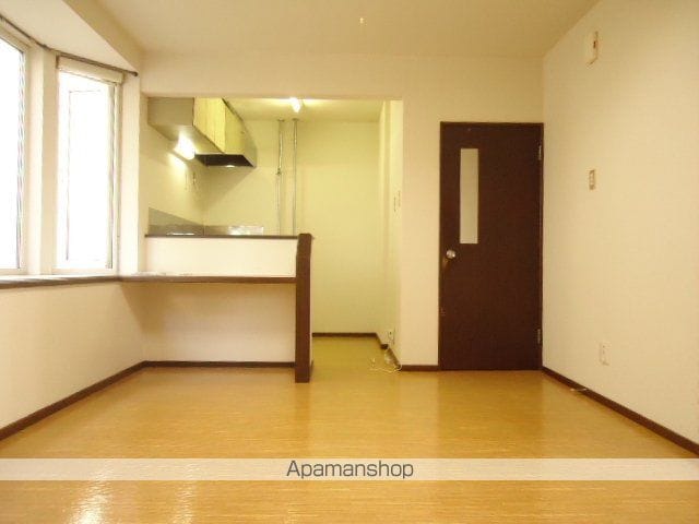 ロイヤルハイツ桑園の内装写真