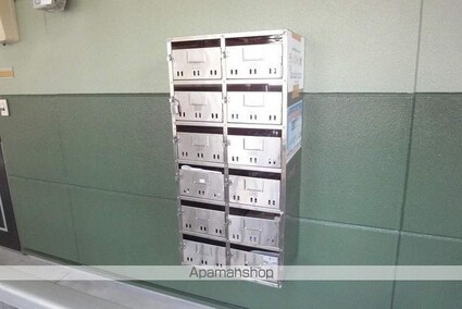 マザーグース＆Ｍ・Ｋ[1K/25m2]のエントランス1