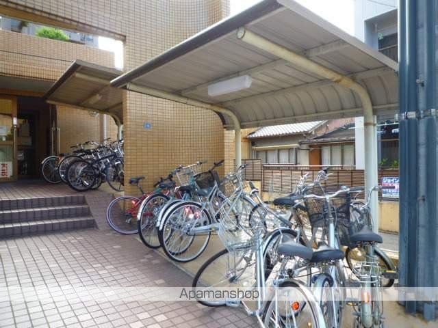 ラモヴェール白壁の玄関写真
