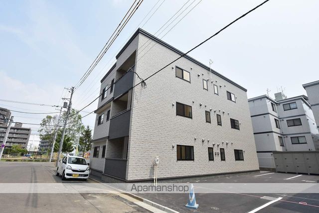 サンドリヨンA棟の外観写真