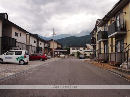 フォーレス　マロニエ[2K/42.84m2]のエントランス2