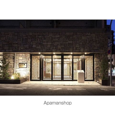 ラクラス本町東の玄関写真