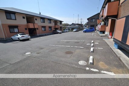 ソレアードＢ[2DK/55.28m2]の駐車場1