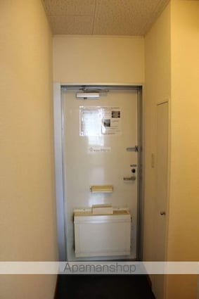 レオパレスドリーム１号館[1K/23.18m2]の玄関