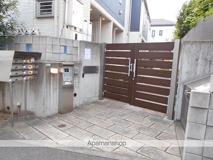 ＤーＲｏｏｍ　ｎａｋａｎｏ[1LDK/32.02m2]のエントランス