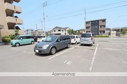 香川県高松市伏石町[2DK/50.45m2]の駐車場