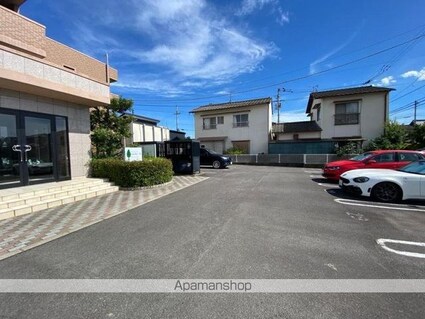 グランディール・Ｓ[2LDK/57.08m2]の駐車場