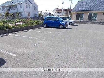 レオパレスやまきた[1K/23.18m2]の駐車場3