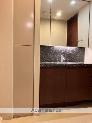 東京都世田谷区粕谷２丁目[2LDK/72.66m2]の洗面所