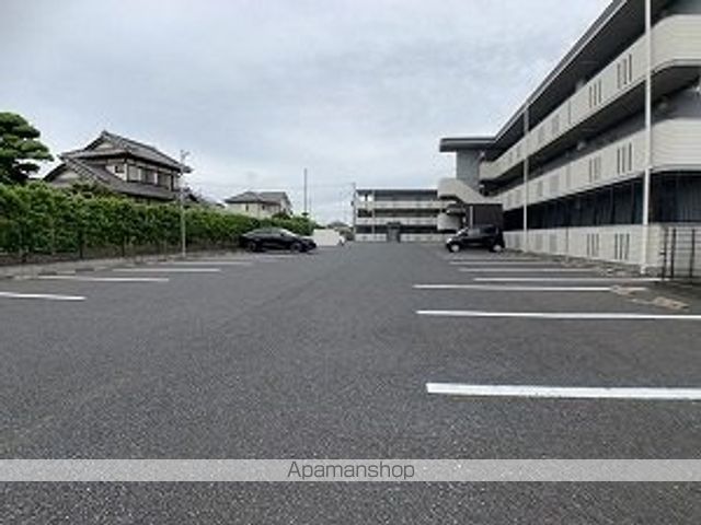 画像28:駐車場