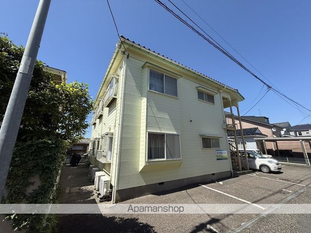 ロイヤルハウスIIの外観写真